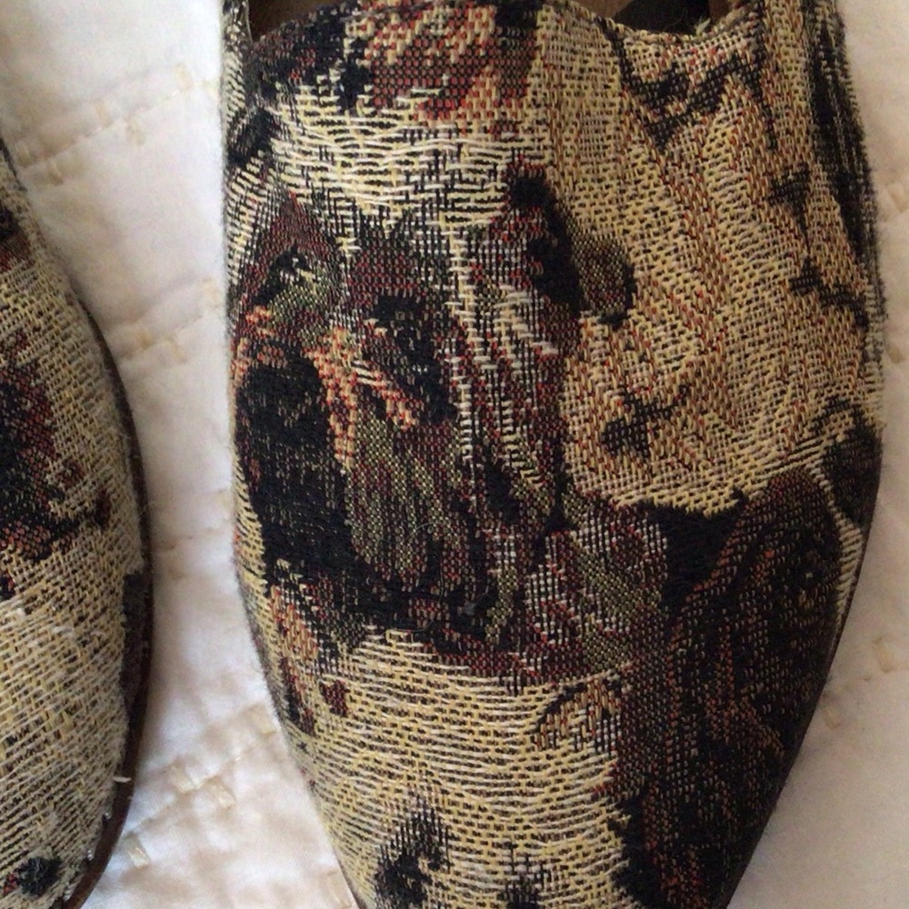 Tapestry loafers from 80/20, Size 8 - Picture 5 of 6